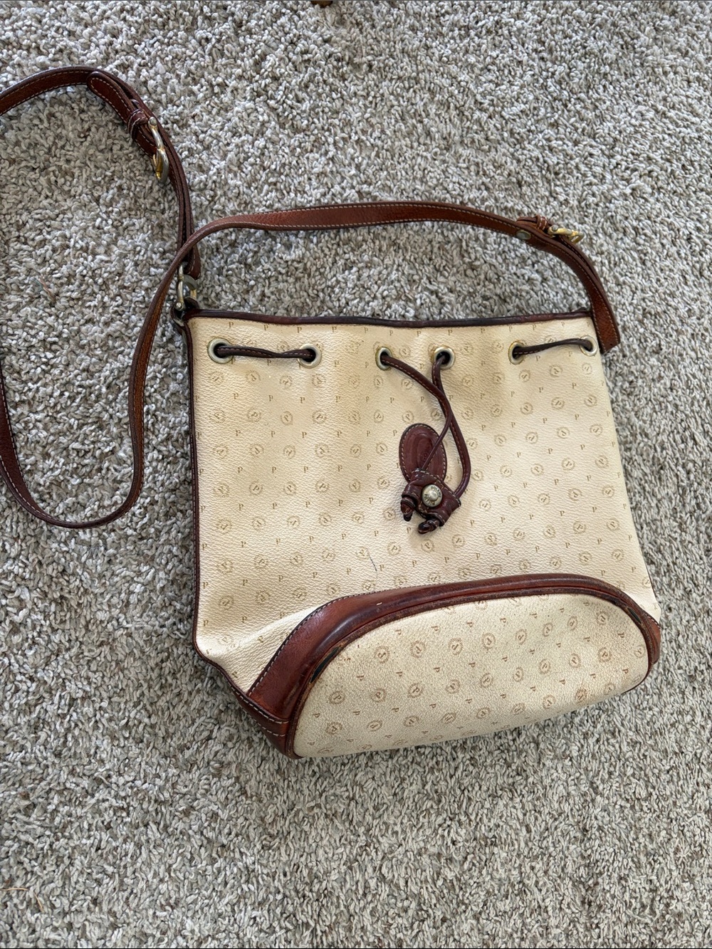Vintage Pollini Cream and Brown Crossbody Drawstring Tote - Picture 10 of 10